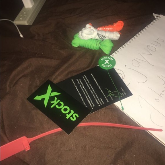 Off White Jordan 1 Chicago (Size 14) - Picture 5 of 7